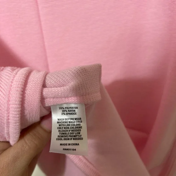 Crown & Ivy Pink Ribbed Short Puff Sleeve Blouse with Knotted Detail - Picture 3 of 8